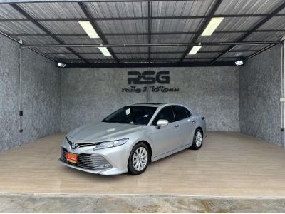 Toyota Camry 2.5 HV-E HYBBRID 2020 AT สีเทา